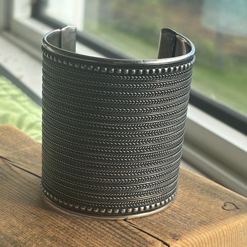 Women’s beautiful silver coloured thick Cuff Bracelet